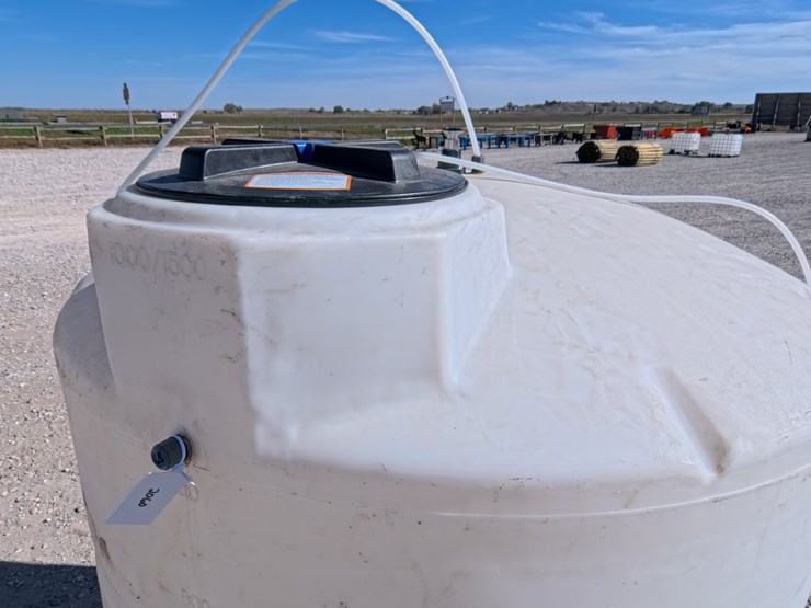 #2060-•-1000-gallon-food-grade-water-tote-image-6