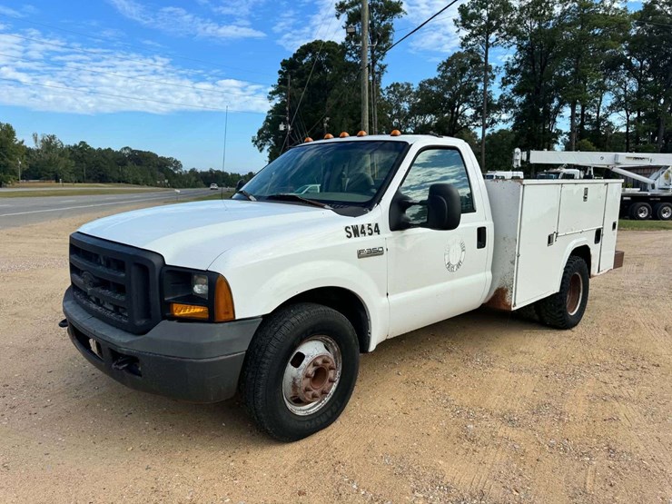 2006-ford-f350-image-1