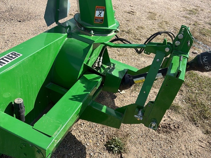 frontier-model-sb1174-like-absolutely-brand-new-3-point-snow-blower,-hydraulic-chute,-john-deere-jiffy-hitch,-none-nicer,-check-photos-image-43