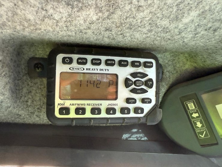 2016-deere-326e-image-20