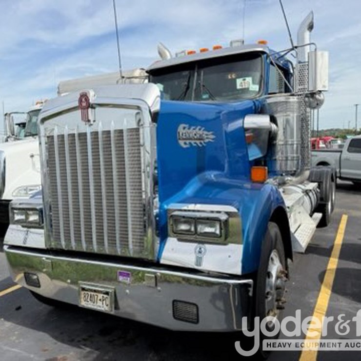 2015 KENWORTH W900