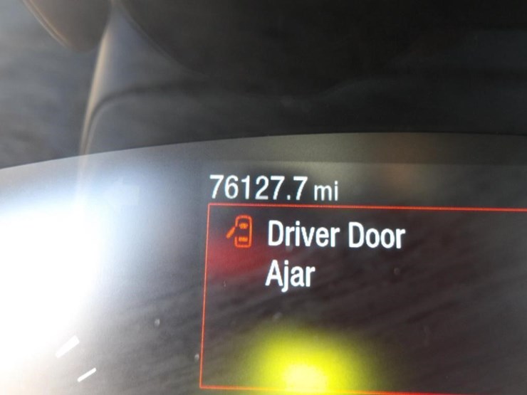 2021-ford-explorer-image-19