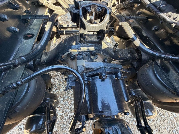 2024-kenworth-t880-image-13