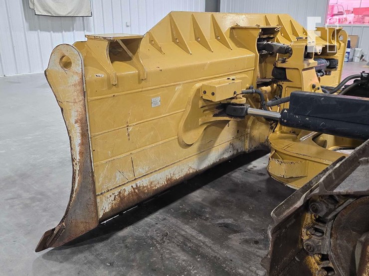 2021-caterpillar-d4-lgp-image-12