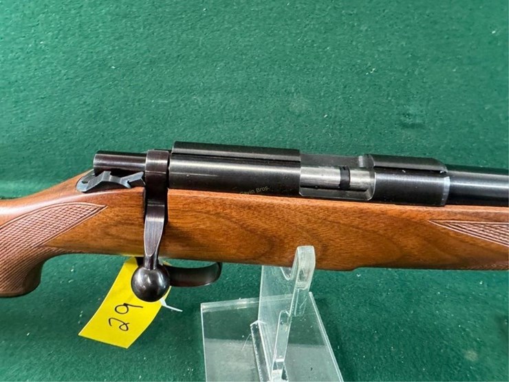 kimber-mdl.82-22lr-rifle-image-11