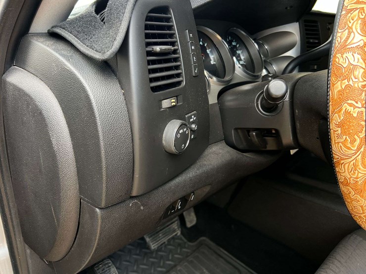 2012-gmc-sierra-1500-sle-image-12