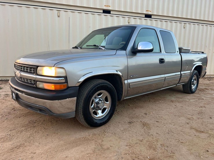 1999-chevrolet-silverado-1500-ls-image-1