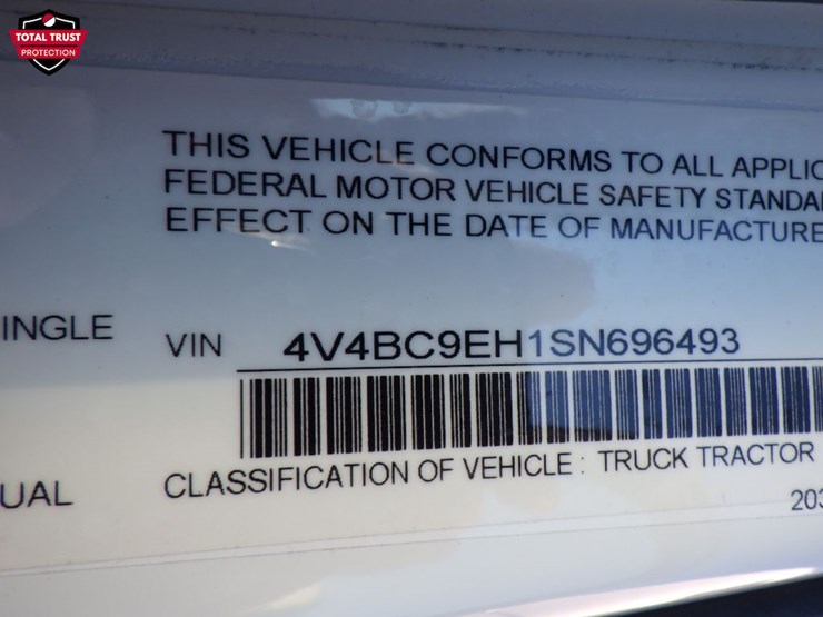 2025-volvo-vnl860-image-18