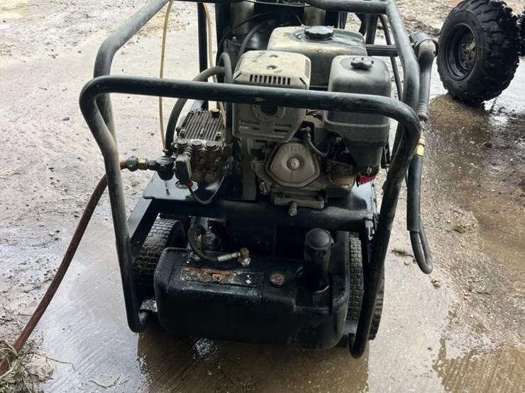 mi-t-m-steam-pressure-washer-image-3