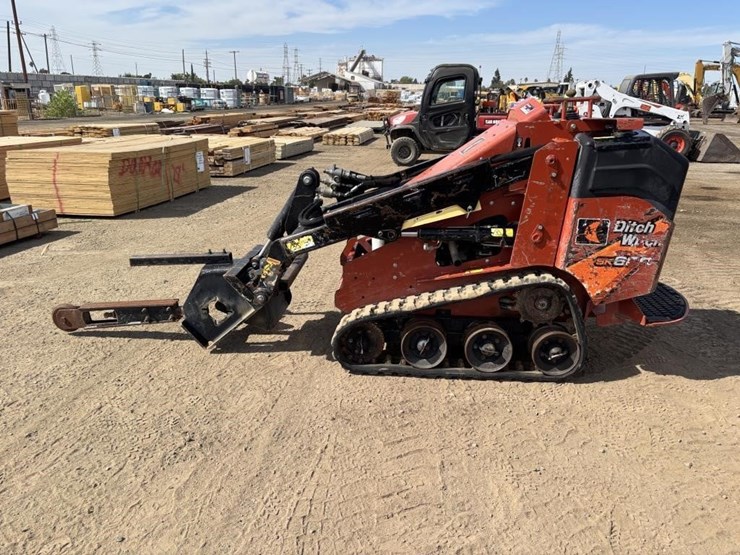 2018-ditch-witch-sk600-image-5