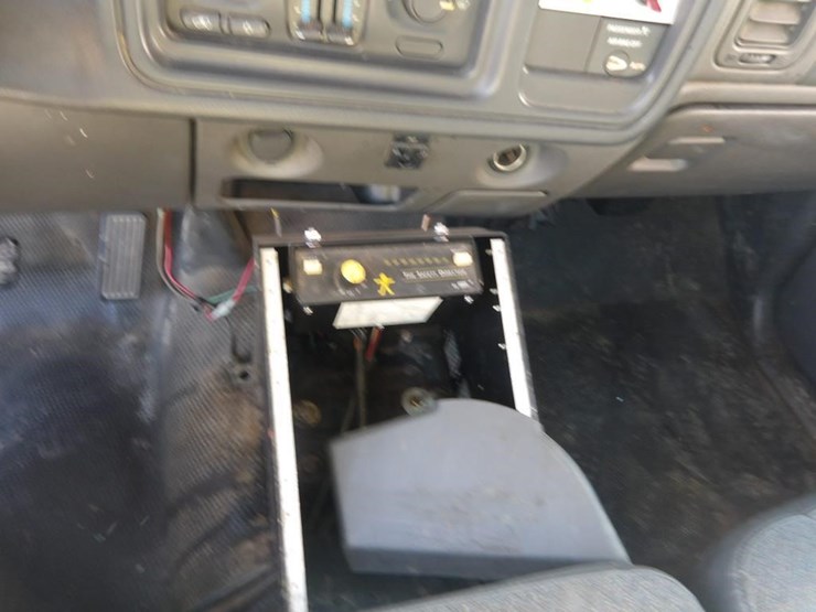 2003-chevrolet-silverado-2500-image-25
