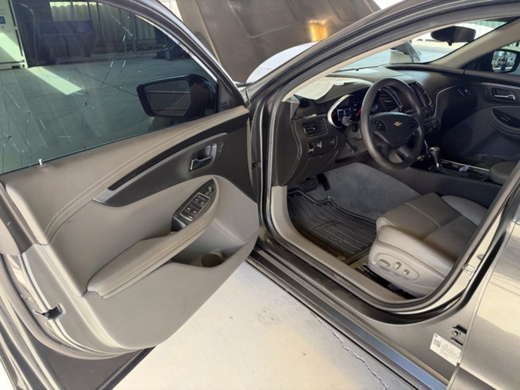 2019-chevrolet-impala-sdn-image-28