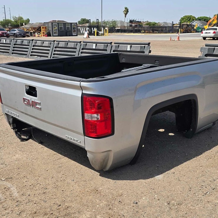 GMC SIERRA DENALI TRUCK BED