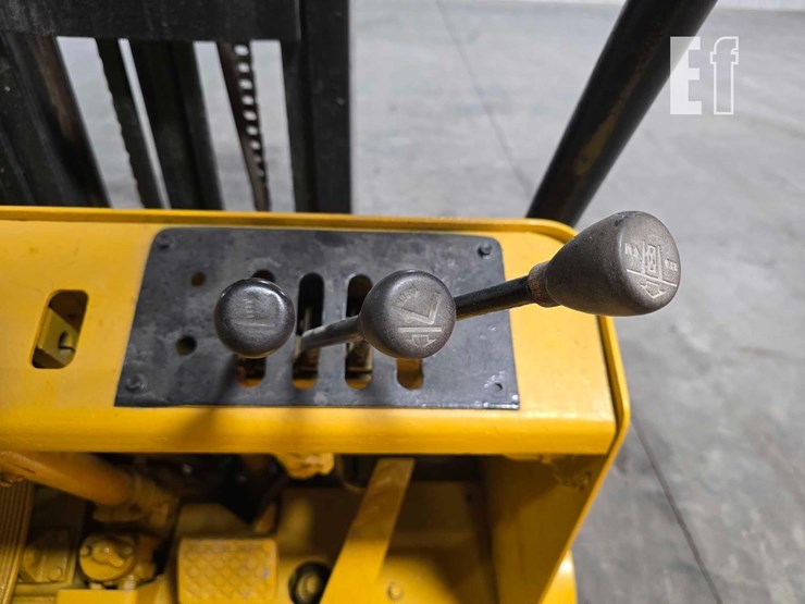 caterpillar-forklift-3681-image-18