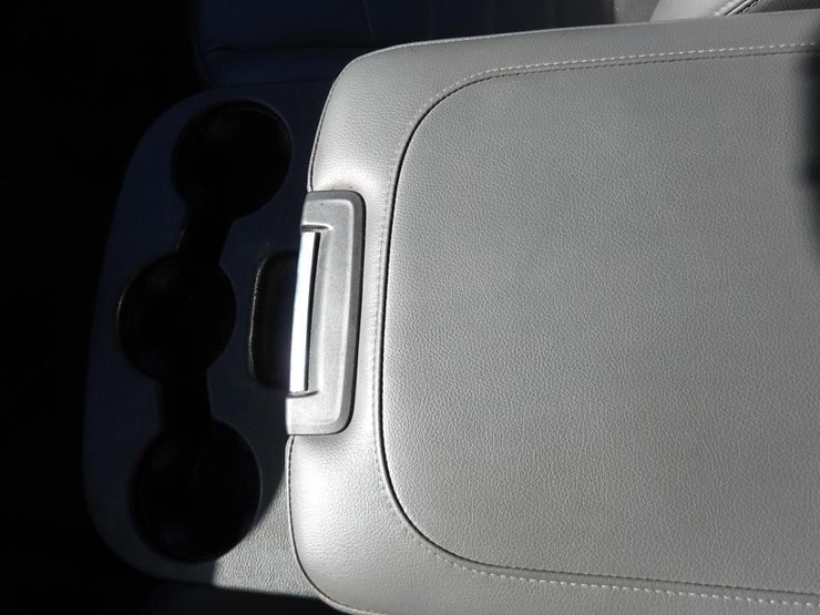2015-dodge-ram-1500-image-21