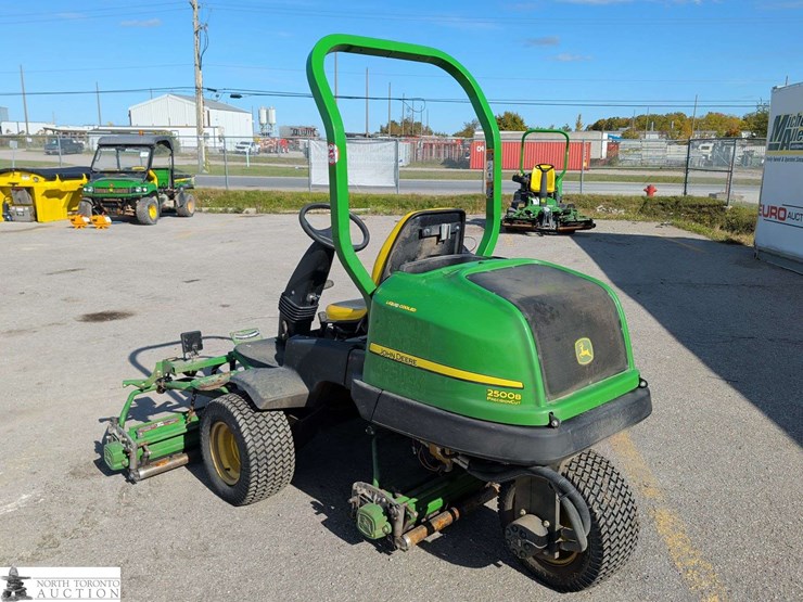 2015-john-deere-2500-image-7