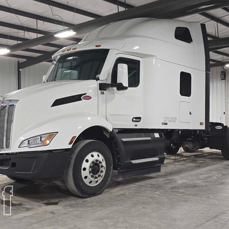 2024 PETERBILT 579