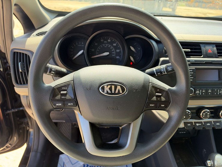 2014-kia-rio-lx-4-door-sedan-(148,347-miles)-image-12