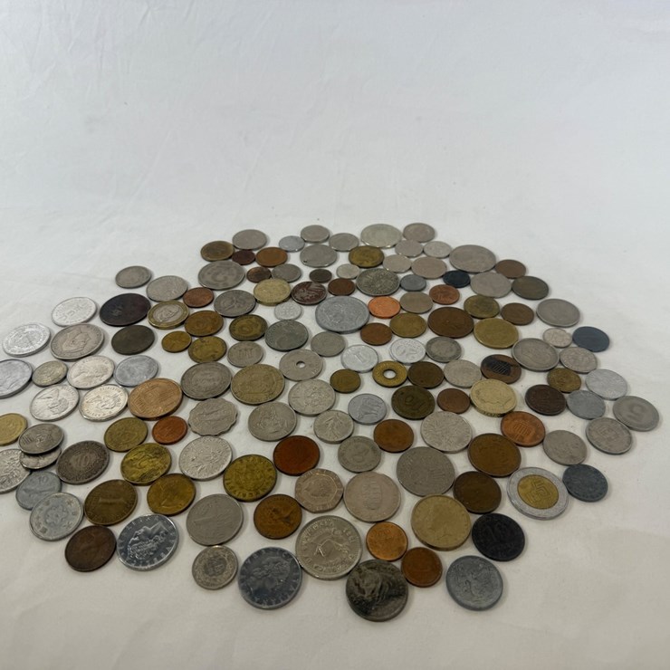 #40146 • BAG OF FOREIGN COINS