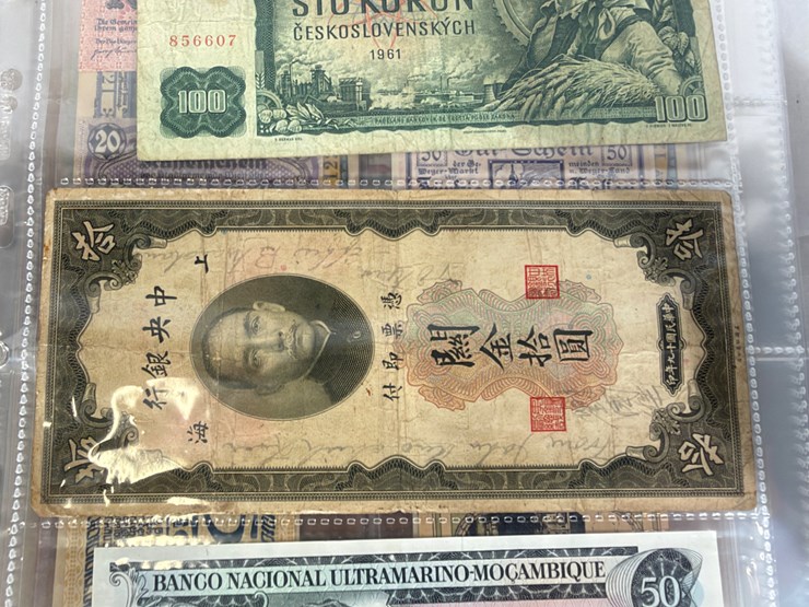 #40307-•-foreign-currency-bank-notes-image-24
