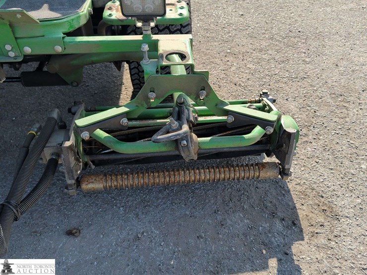 2015-john-deere-2500-image-12