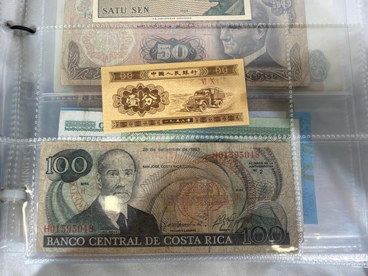 #40310-•-foreign-currency-bank-notes-image-76