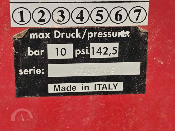 hunter-tc3250-table-less-pneumatic-tire-changer-image-10