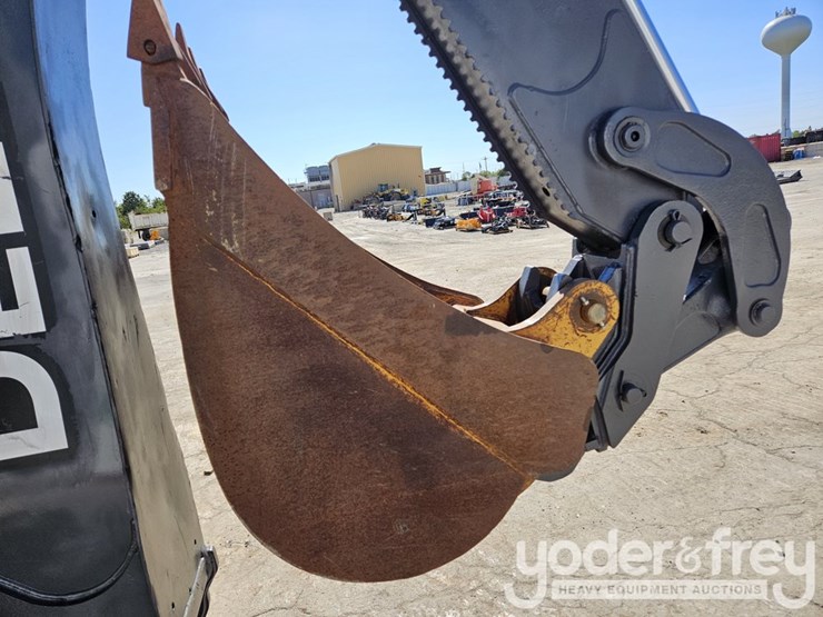 2013-deere-310k-image-27