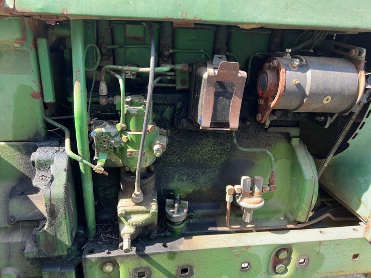 john-deere-3010-image-17