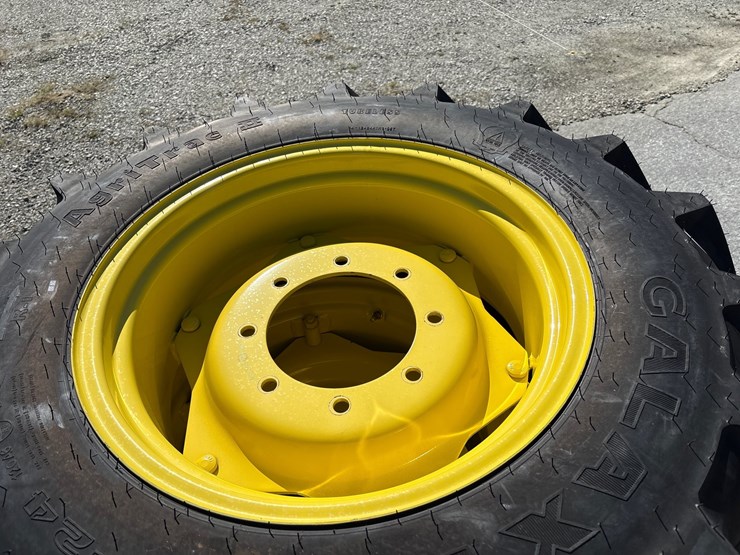 #1059-•-r1-ag-tires-with-rims-image-4