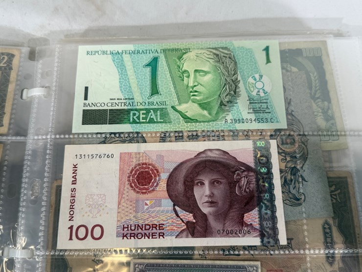 #40307-•-foreign-currency-bank-notes-image-15