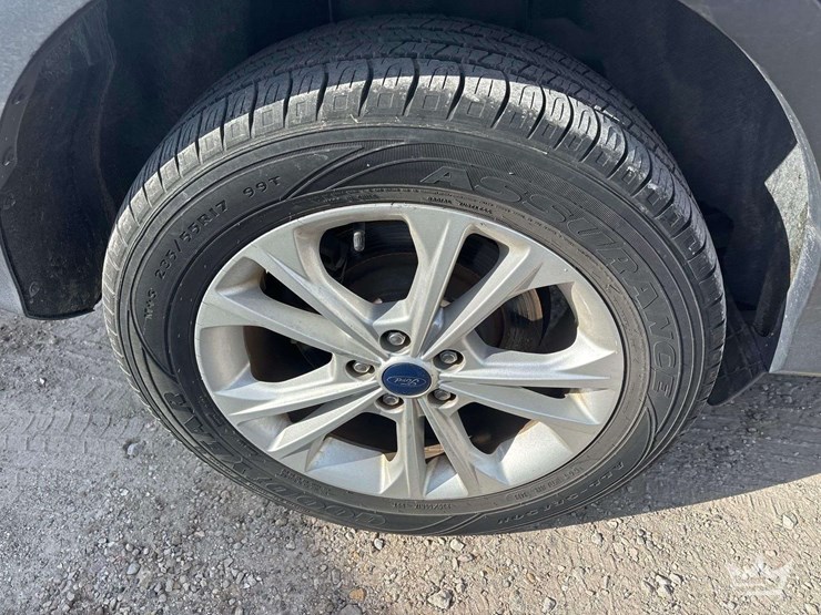 2017-ford-escape-image-26