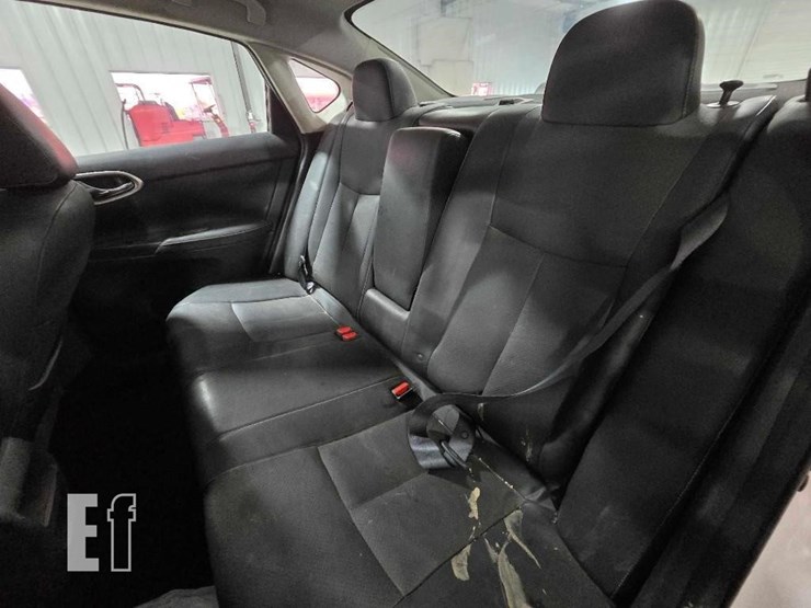 2017-nissan-sentra-image-16
