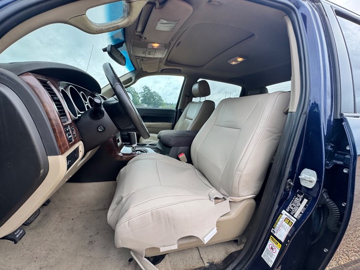 2008-toyota-tundra-image-12