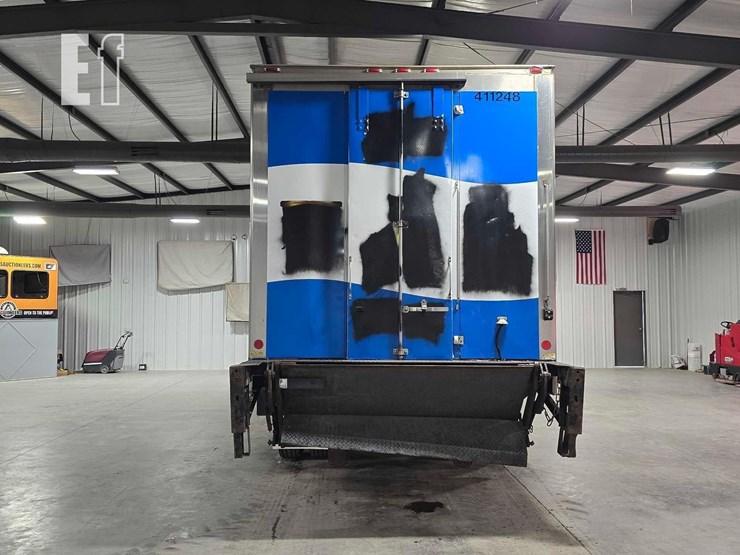 2011-international-durastar-4300-image-8