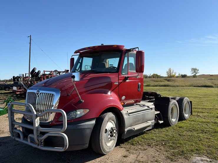 2012-international-prostar-image-1