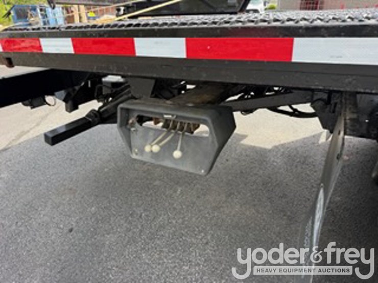 2017-kenworth-t880-image-8