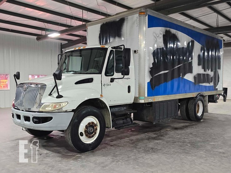 2011-international-durastar-4300-image-1