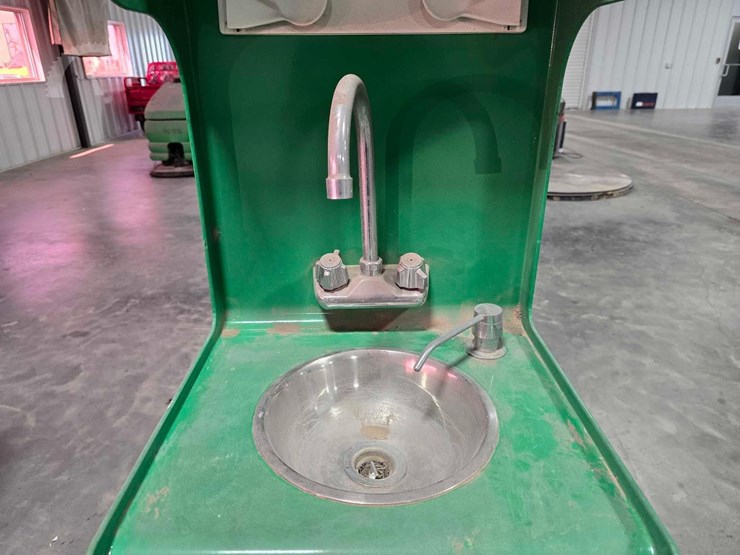 qty.-(2)-portable-mobile-handwashing-stations-image-9