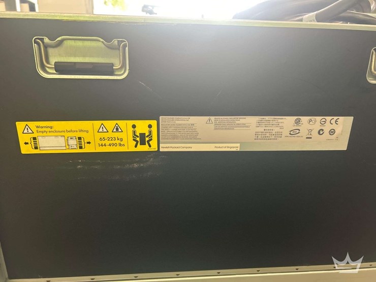 hp-blade-chassis-with-12-servers-image-6