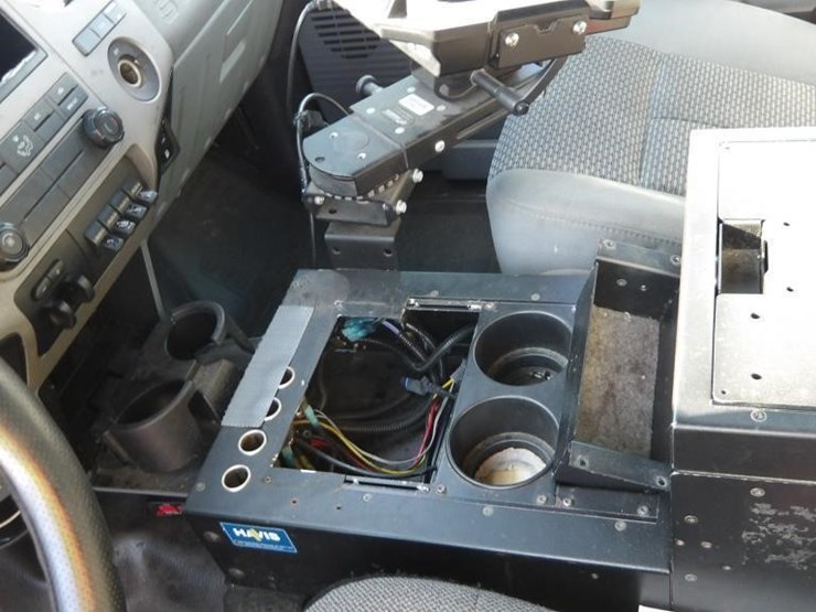 2015-ford-f550-xlt-image-30