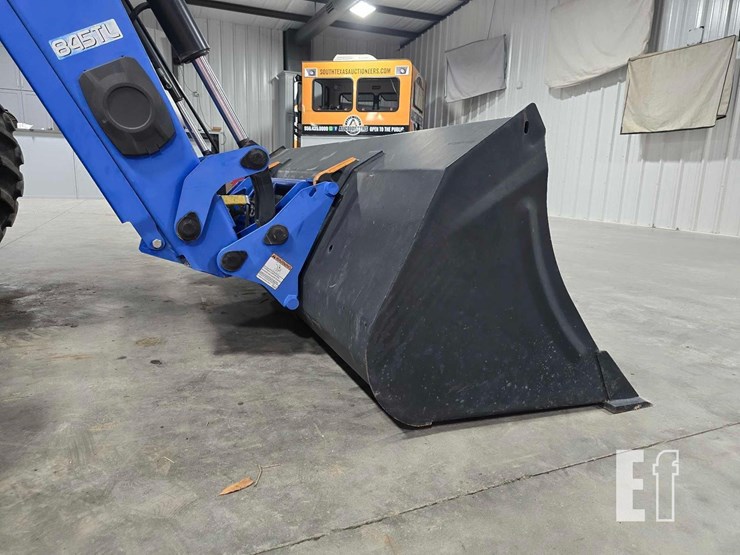 2016-new-holland-ts6.130-image-19