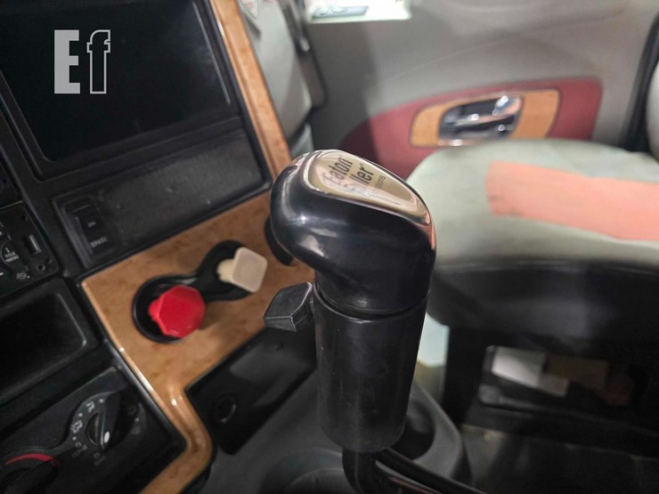 2013-international-prostar-image-16