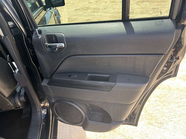 2016-jeep-patriot-image-16