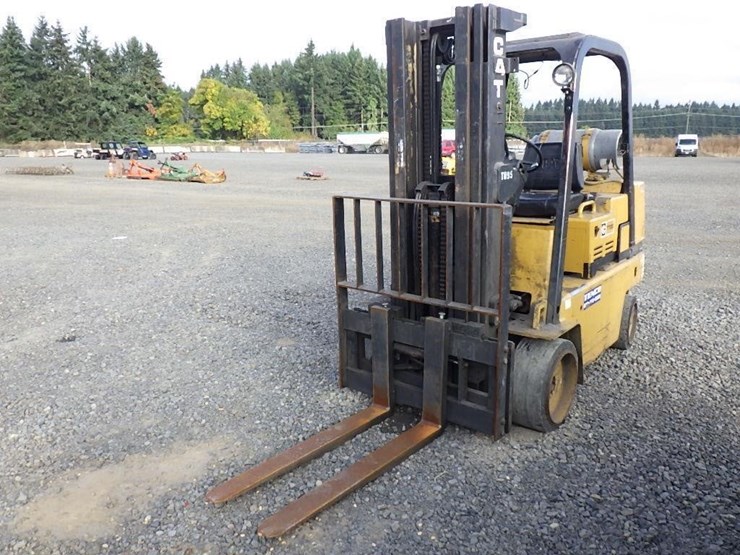 caterpillar-t70d-forklift-image-1