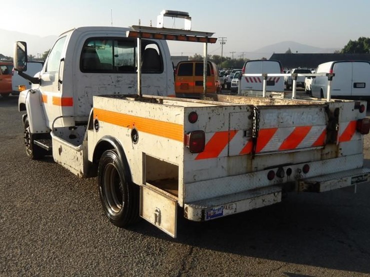 2006-chevrolet-c4500-utility-truck-image-4