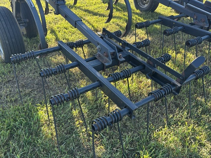 35'-flex-coil-chisel-plow,-floating-hitch,-very-good-harrows-image-15