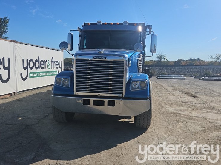 2019-freightliner-122sd-image-9
