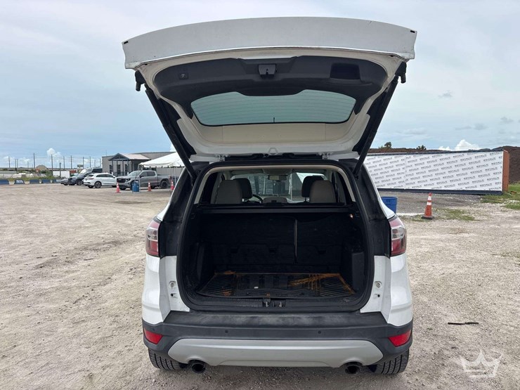 2017-ford-escape-image-27