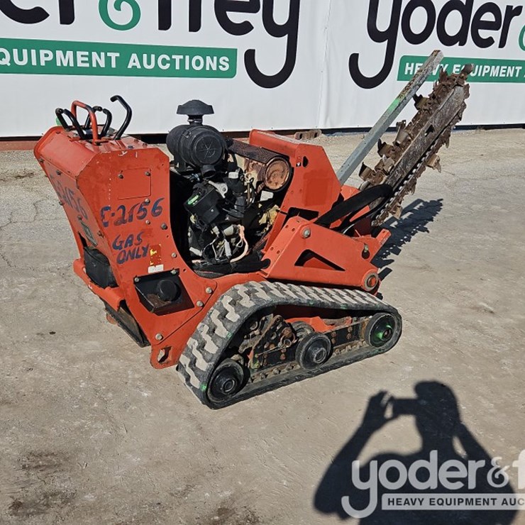 2016 DITCH WITCH C24X